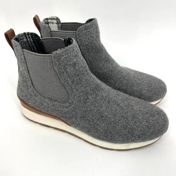 B.O.C. Born Womens Gray Wool Flat Slip On Booties Size 7.5 **READ** - Picture 3 of 8